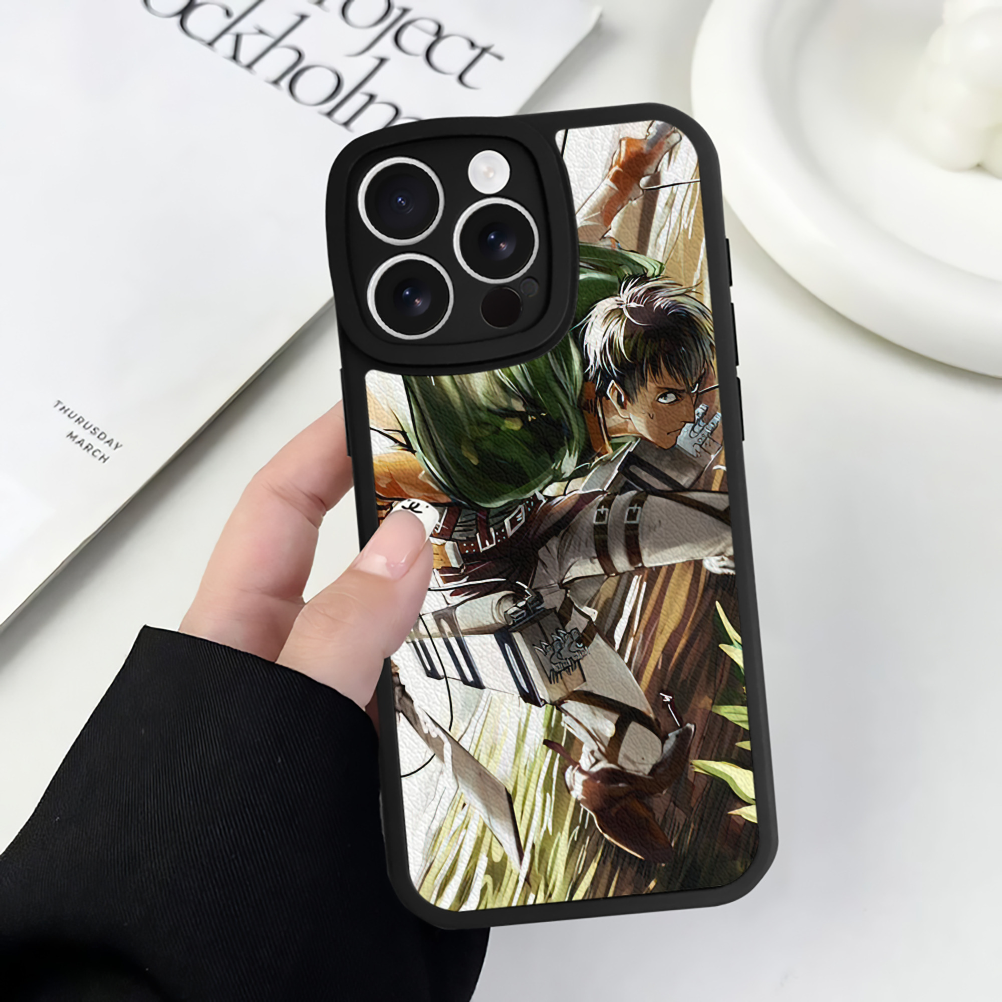 （画像用） 進撃の巨人 Attack on Titan 【iPhone 16シリーズ対応】シリコンスマホケース（レザー調） 材質：シリコン